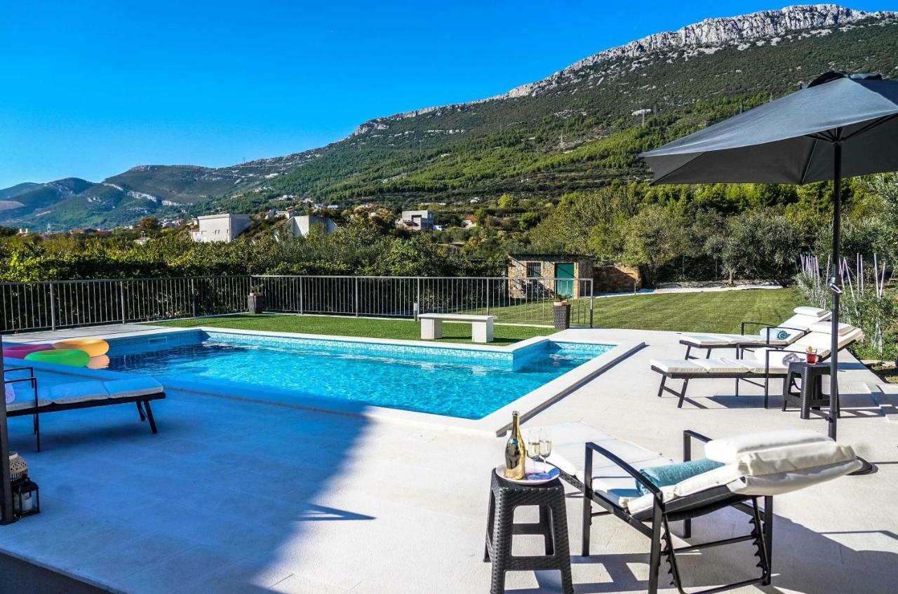 Home Away From Home With Outdoor Pool, Botanical Garden And A Beautiful Sea View Kastela Ngoại thất bức ảnh