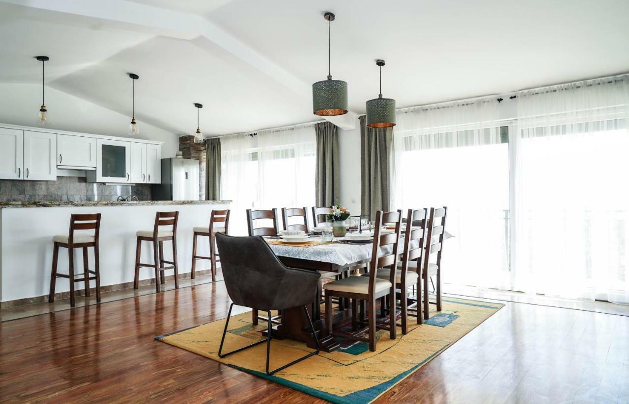 Home Away From Home With Outdoor Pool, Botanical Garden And A Beautiful Sea View Kastela Ngoại thất bức ảnh