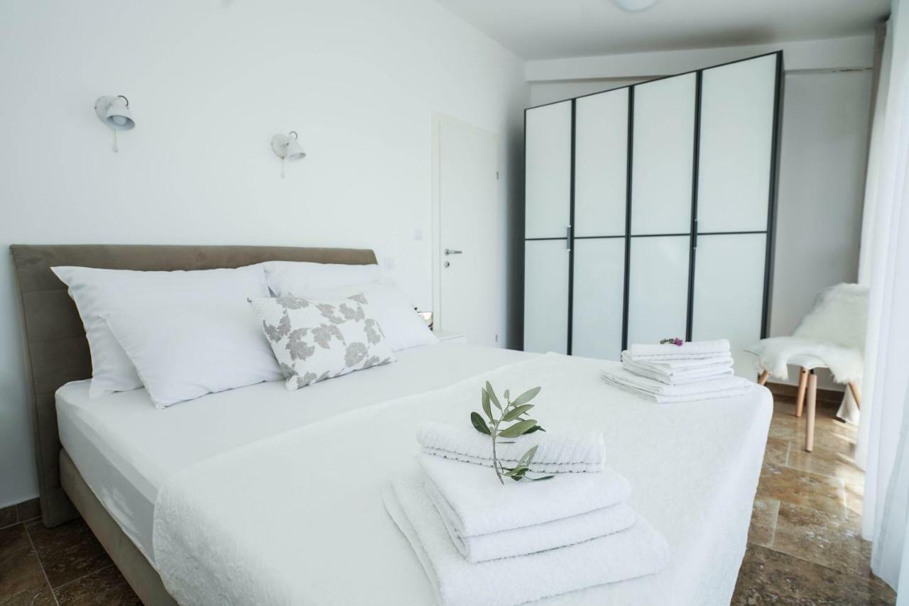 Home Away From Home With Outdoor Pool, Botanical Garden And A Beautiful Sea View Kastela Ngoại thất bức ảnh
