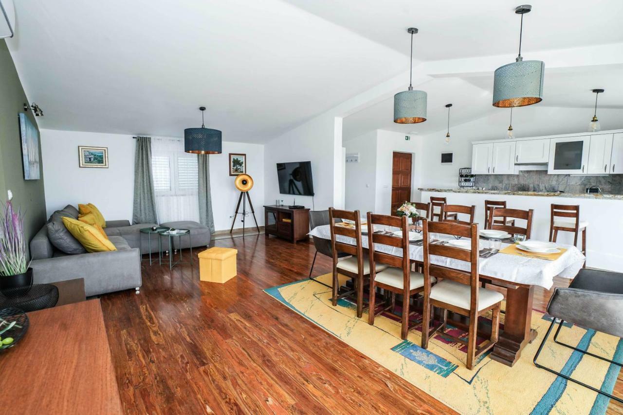 Home Away From Home With Outdoor Pool, Botanical Garden And A Beautiful Sea View Kastela Ngoại thất bức ảnh